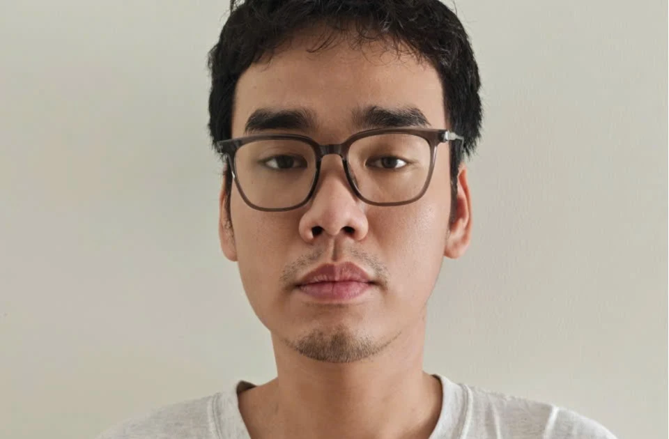 Dùng clip nhạy cảm khống chế bạn gái cũ, ép buộc quan hệ với nhiều người