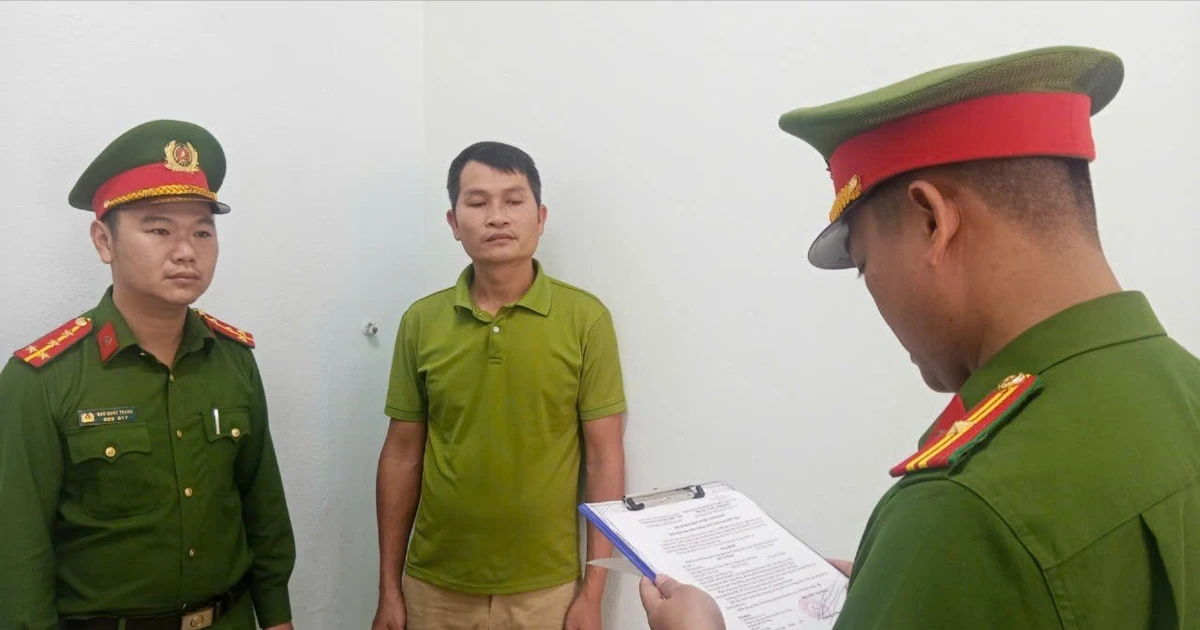 Bực tức vì bạn nhậu bị trêu, người đàn ông vác dao chém người trọng thương