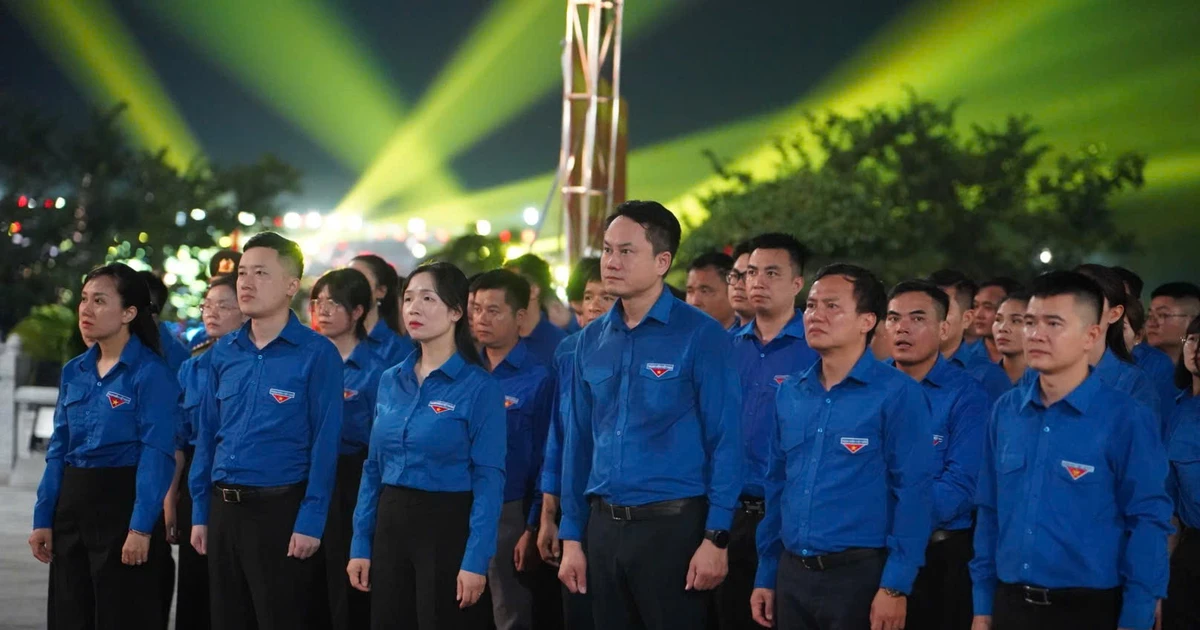 Ngọn lửa tuổi trẻ thắp sáng Nghĩa trang Liệt sĩ Quốc gia Vị Xuyên