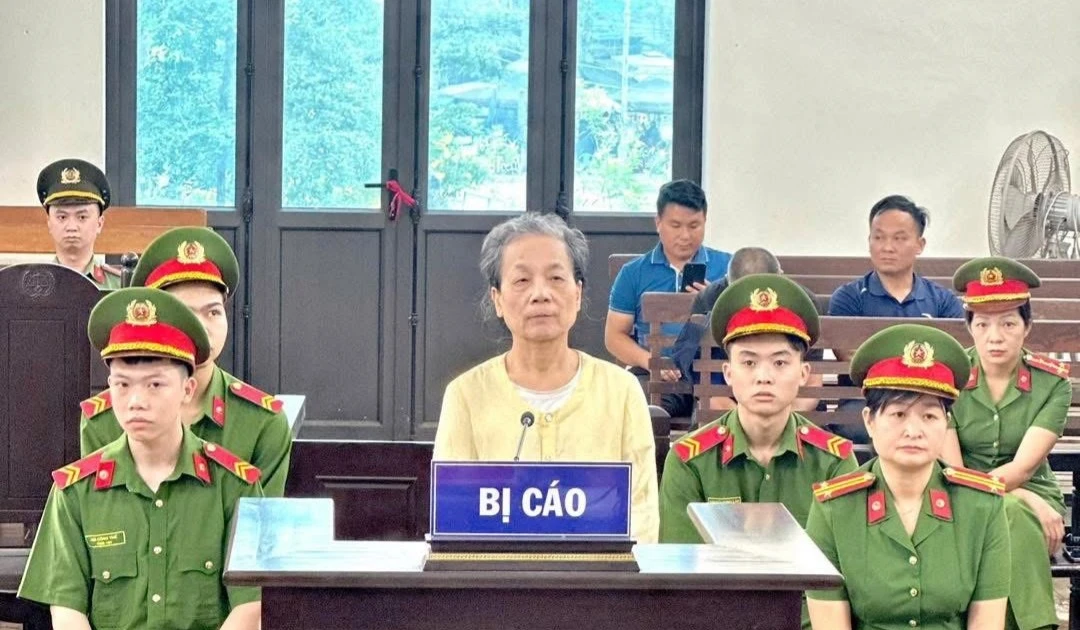 Lĩnh 3 năm tù vì livestream lăng mạ cơ quan tư pháp