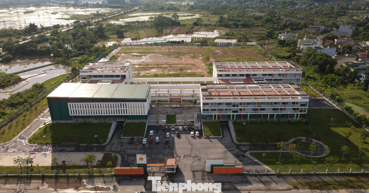 Hình ảnh Trường THPT chuyên Tuyên Quang- nơi 147 học sinh đạt điểm 10 môn Toán gây xôn xao dư luận
