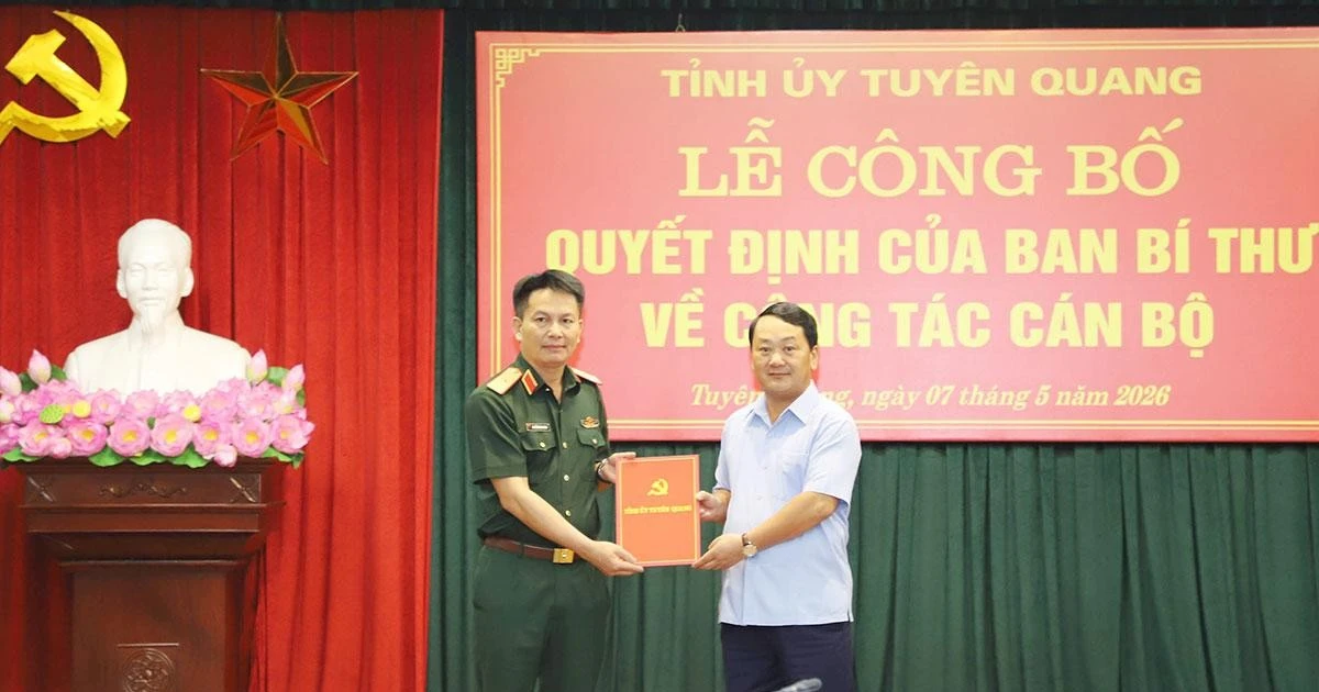 Công bố quyết định của Ban Bí thư về công tác cán bộ tại Tuyên Quang