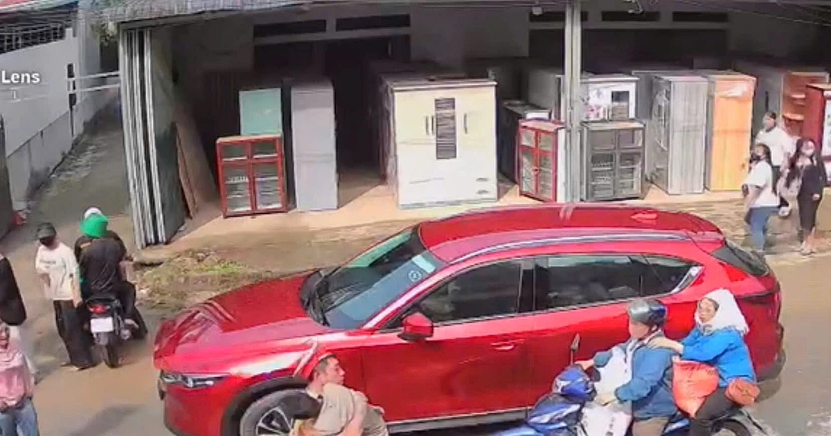 Cháu bé bị điện giật tại lễ hội té nước