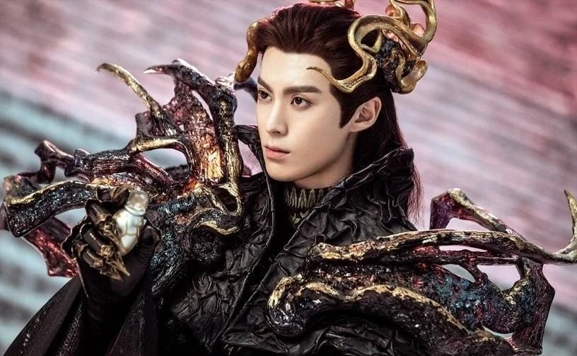 Vương Hạc Đệ suy tính gì khi cho "bay màu" phim Thương Lan Quyết trong concert?