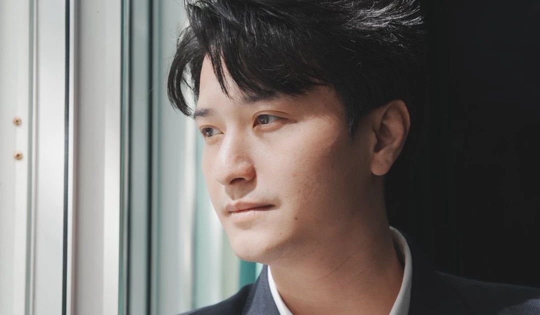 Cách Em 1 Milimet: Vừa mới lộ diện, Huỳnh Anh đã khoe ngay khí chất nam thần