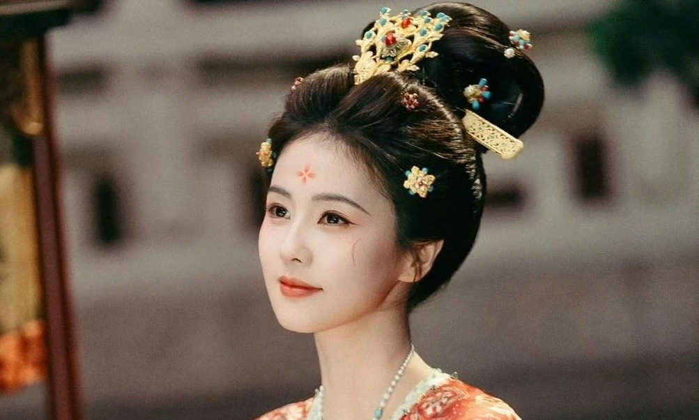 Đường Cung Kỳ Án lên sóng, Bạch Lộc có giữ vững phong độ với phim cổ trang?