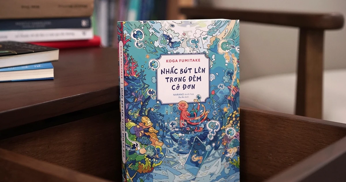 Nhấc Bút Lên Trong Đêm Cô Đơn: Những cảm xúc lơ lửng của tuổi trưởng thành