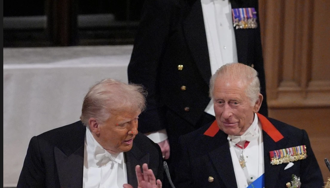 Lãnh đạo bảo tàng từ chức sau vụ từ chối giao thanh kiếm cho Tổng thống Trump