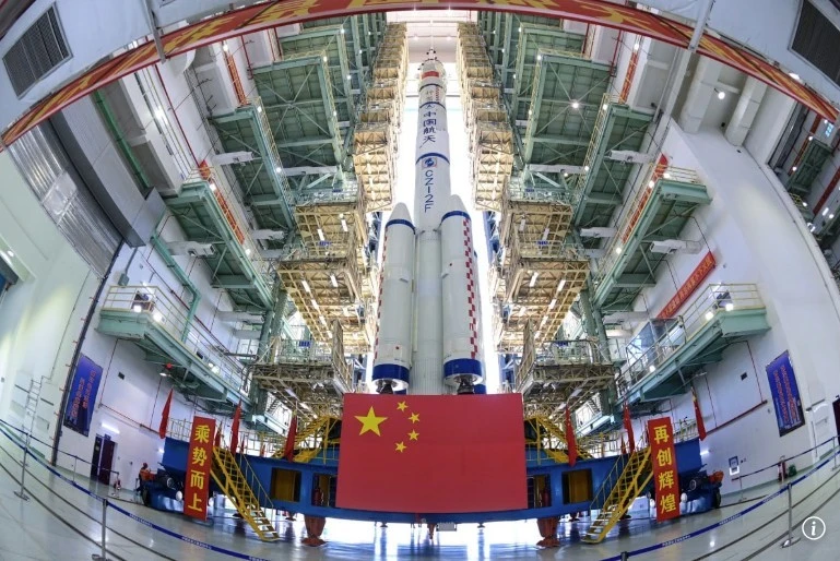 Nhà khoa học tên lửa hàng đầu Trung Quốc cảnh báo chớ vội tự mãn