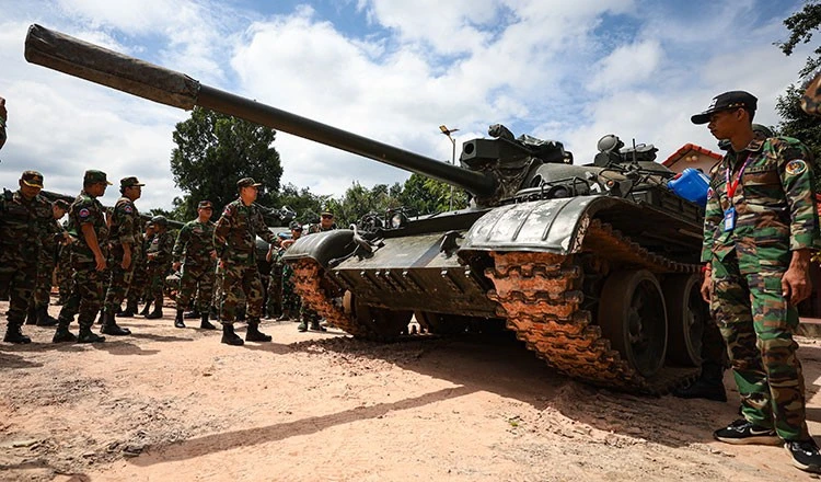Campuchia bắt đầu rút vũ khí hạng nặng khỏi biên giới với Thái Lan