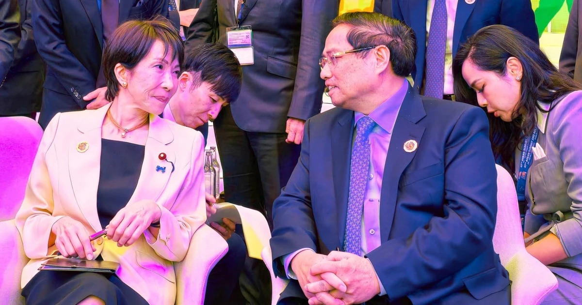 Thủ tướng Phạm Minh Chính mời tân Thủ tướng Nhật Bản Takaichi Sanae thăm Việt Nam