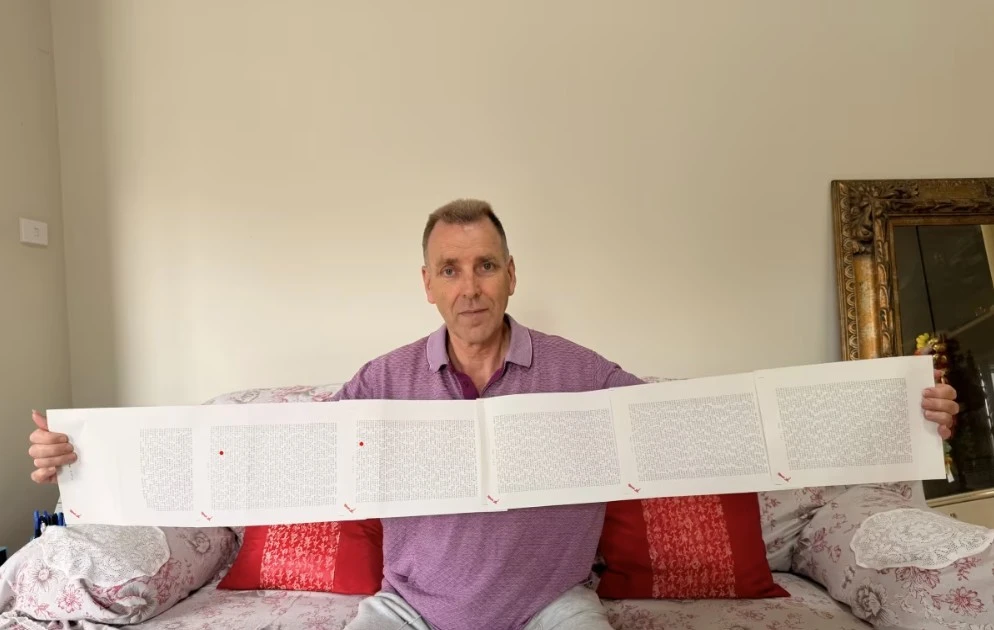 Người đàn ông có tên dài 6 trang giấy, mất 20 phút mới đọc xong