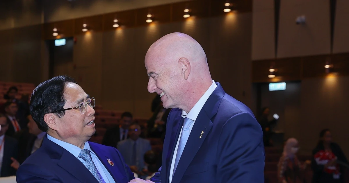 FIFA muốn mở học viện bóng đá tại Việt Nam