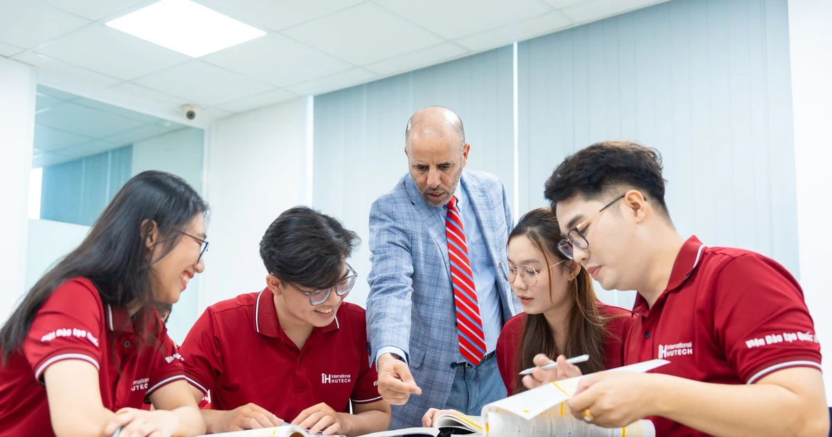 Sinh viên chương trình quốc tế HUTECH tốt nghiệp: Sẵn sàng cho hành trình nghề nghiệp toàn cầu