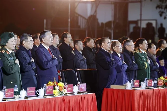 Tổng Bí thư dự Chương trình kỷ niệm 85 năm ngày Bác Hồ về nước