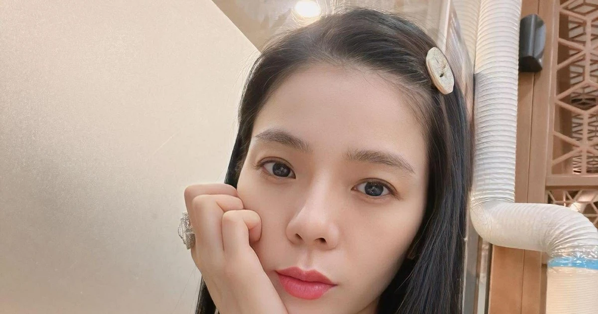 Tranh cãi Lệ Quyên văng tục, đốp chát với khán giả