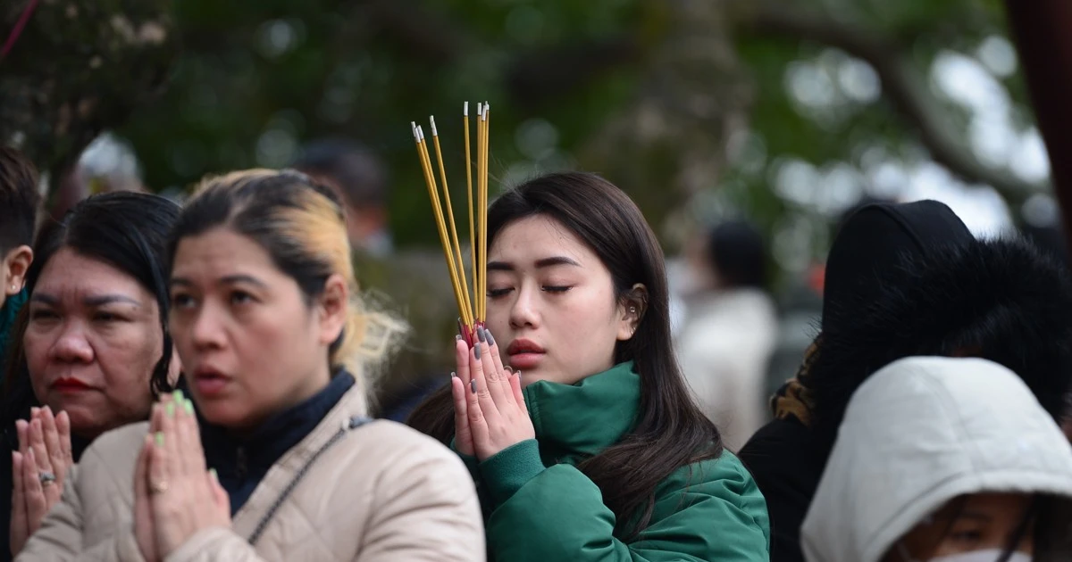 Lưu ý về mâm cúng, văn khấn Rằm tháng Chạp Ất Tỵ 2025