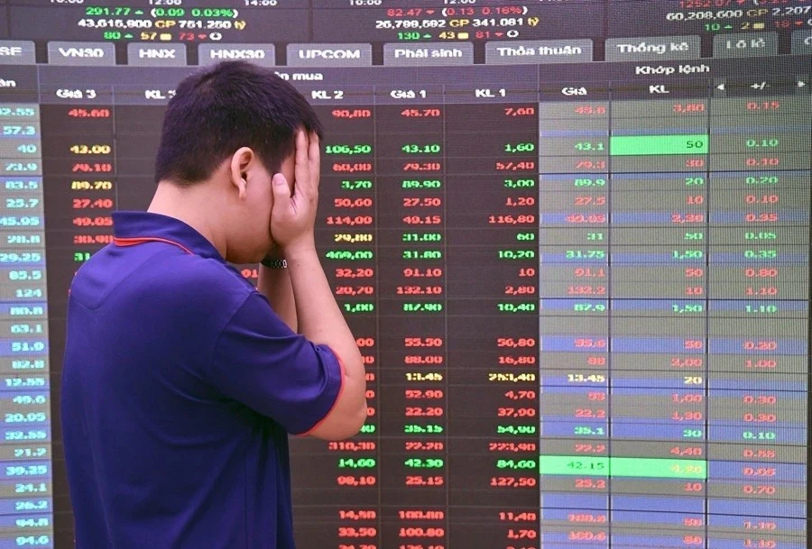 Cổ phiếu bị bán tháo đồng loạt