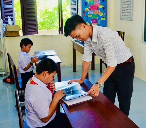 Những tấm gương cống hiến đặc biệt