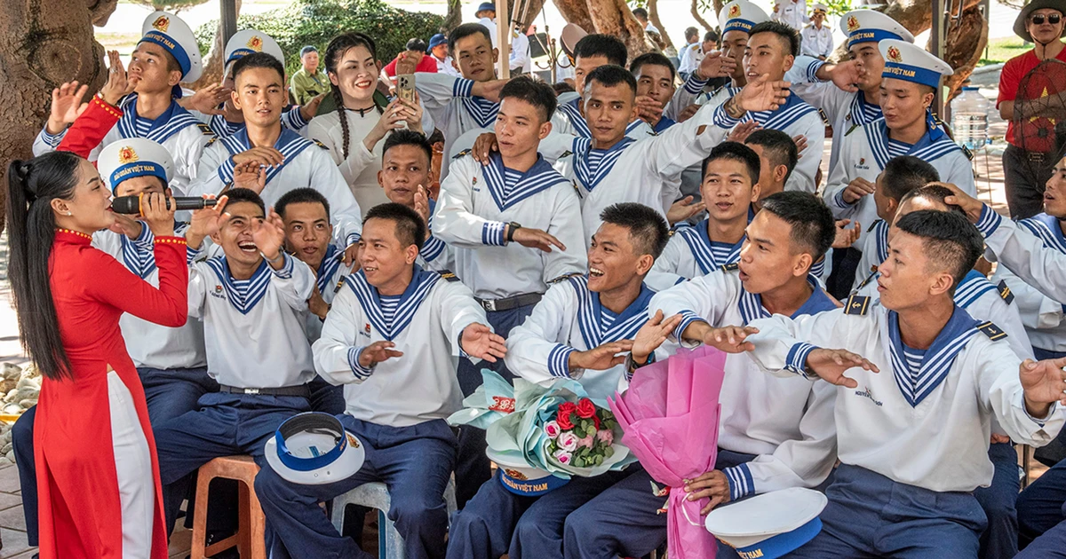 Rám màu lính đảo Trường Sa