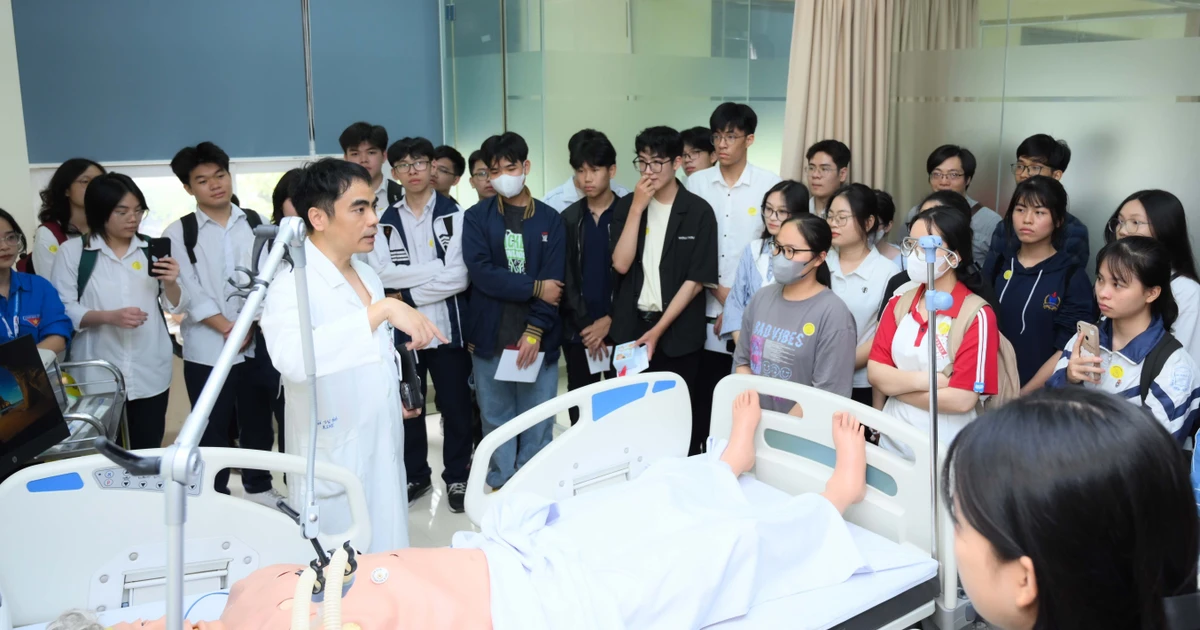 Trường Y dạy y đức thế nào?