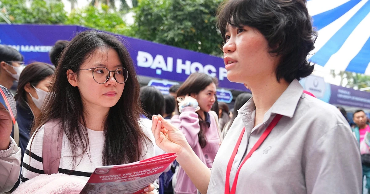 Tuyển sinh đại học 2026: Nhiều trường 'trải thảm đỏ' mời thí sinh