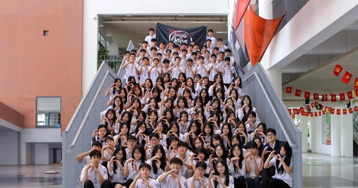 'CEO' học đường - Bài 1: Câu lạc bộ nghìn người của học sinh trường Ams