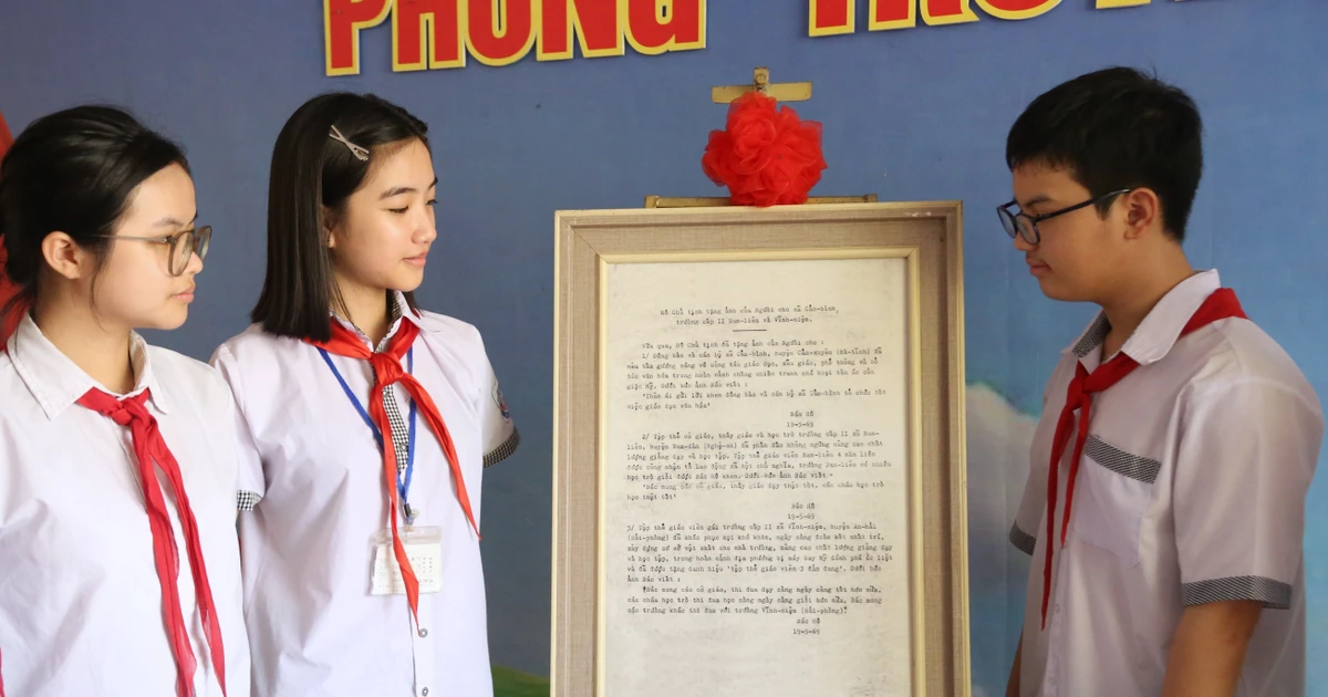 Mười năm đi tìm 'món quà' Bác tặng