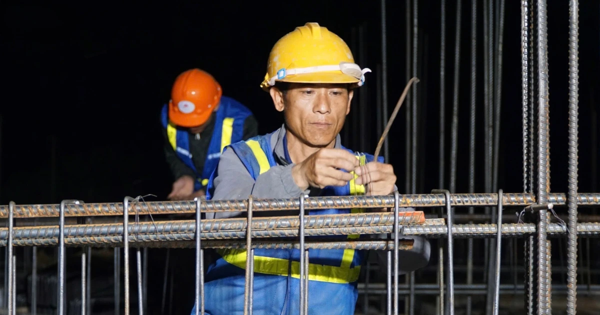 Đêm sáng đèn nơi phên dậu Tổ quốc