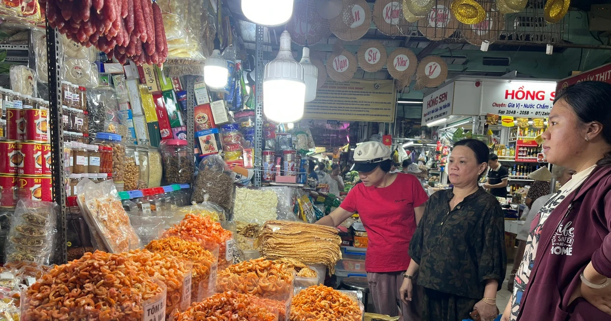 Bộ Tài chính nêu giải pháp kiểm soát giá khi tăng lương