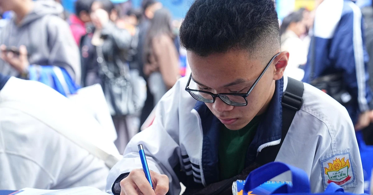 Tuyển sinh đại học 2026: Bùng nổ xu hướng chọn ngành học STEM