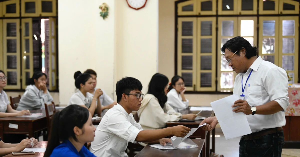 Ngoại ngữ 'áp đảo' kỳ thi tốt nghiệp THPT 2026, hàng trăm nghìn thí sinh đổ dồn
