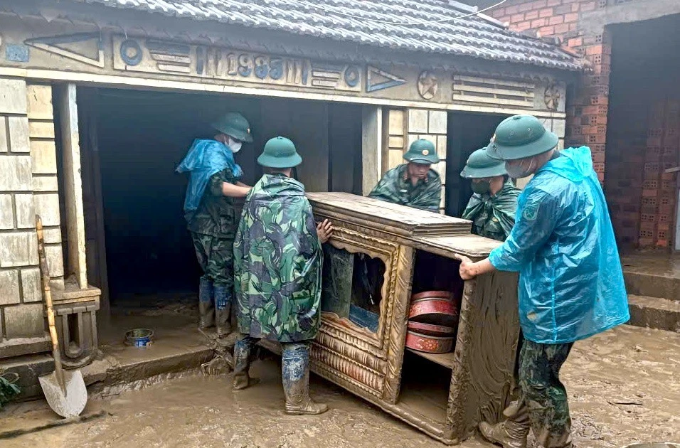 Gượng dậy sau lũ dữ