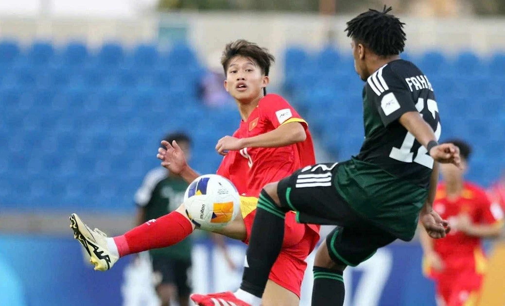 U17 Việt Nam cẩn thận, U17 UAE đang sở hữu 2 sao trẻ khoác áo CLB Ngoại hạng Anh