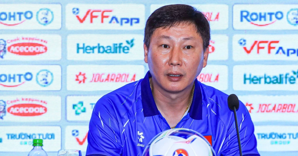 HLV Kim Sang-sik muốn Việt Nam 'thắng Malaysia 2-0'