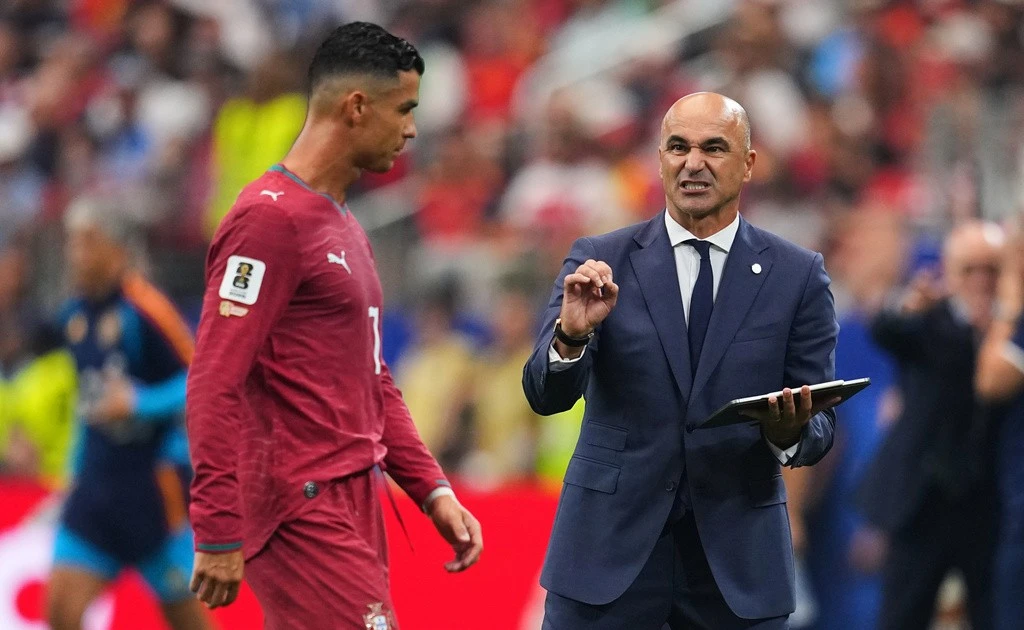 HLV Roberto Martinez chia tay tuyển Bồ Đào Nha sau thất bại cay đắng tại World Cup