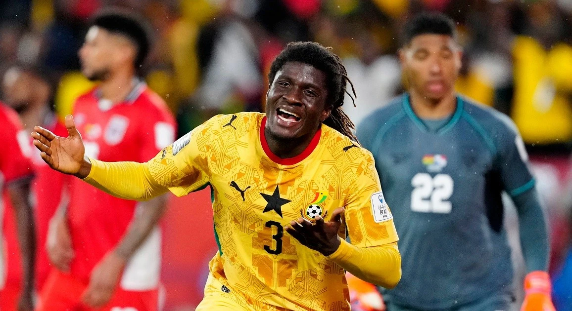 Ghana giành 3 điểm nhờ khoảnh khắc nghẹt thở phút bù giờ, dẫn đầu bảng đấu cùng tuyển Anh