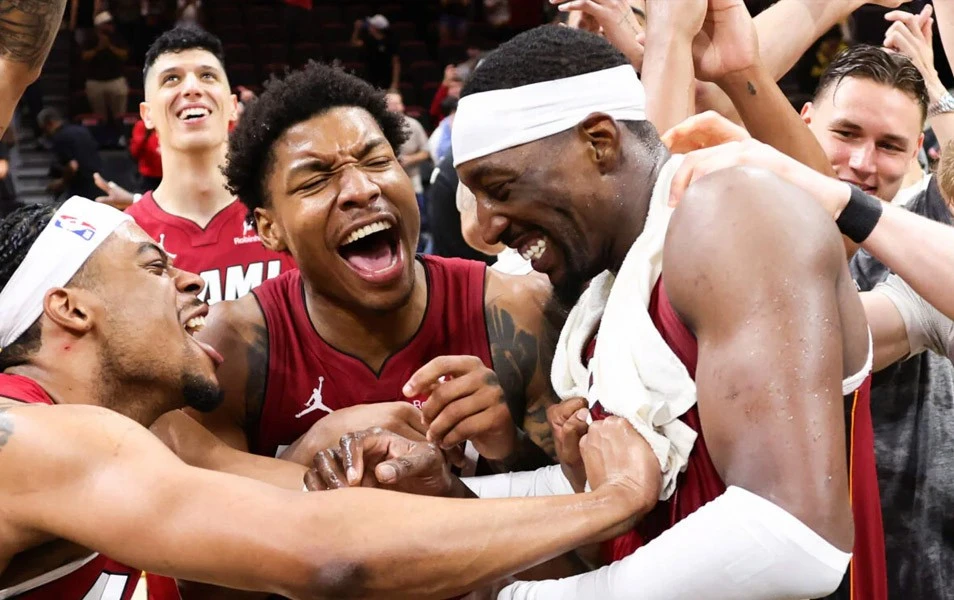 Khủng khiếp: Cầu thủ ghi... 83 điểm trong một trận đấu ở NBA