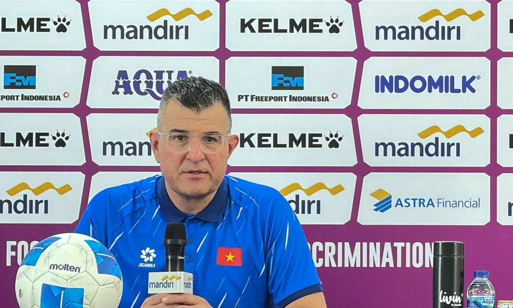 HLV Cristiano Roland chỉ ra bí quyết giúp U17 Việt Nam ngược dòng hạ U17 Australia