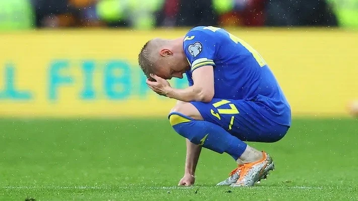 Tuyển Ukraine bị trộm ghé thăm khi đá vòng play-off World Cup 2026