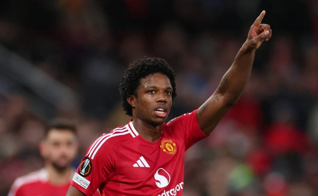 Thành viên cuối cùng của 'bộ ngũ thất sủng' trên đường rời MU