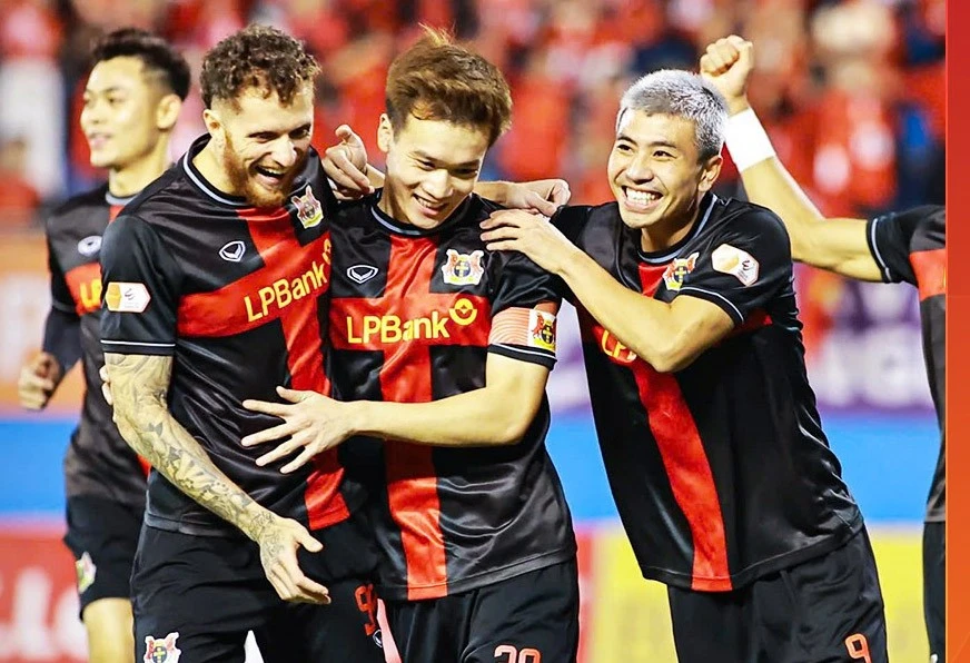 Nhận định Ninh Bình vs SLNA, 18h00 ngày 5/11: ‘Đổ bê tông’ ngôi đầu