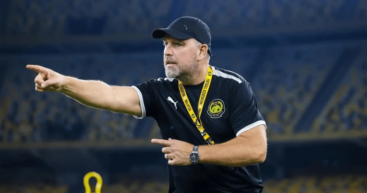 HLV đội tuyển Malaysia bị yêu cầu từ chức