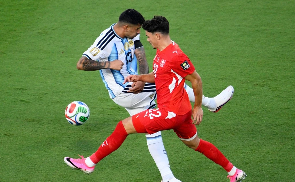 Trực tiếp Argentina 1-0 Thụy Sĩ (Hết H1): Nhà đương kim vô địch làm chủ cuộc chơi