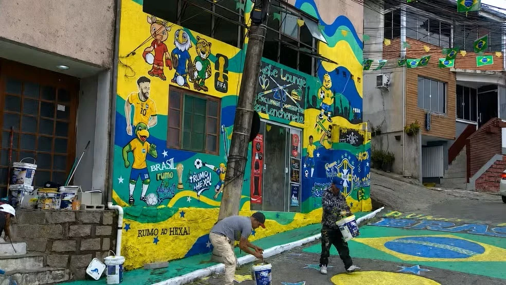 Người Brazil và trào lưu 'phủ xanh-vàng' đất nước ở World Cup 2026
