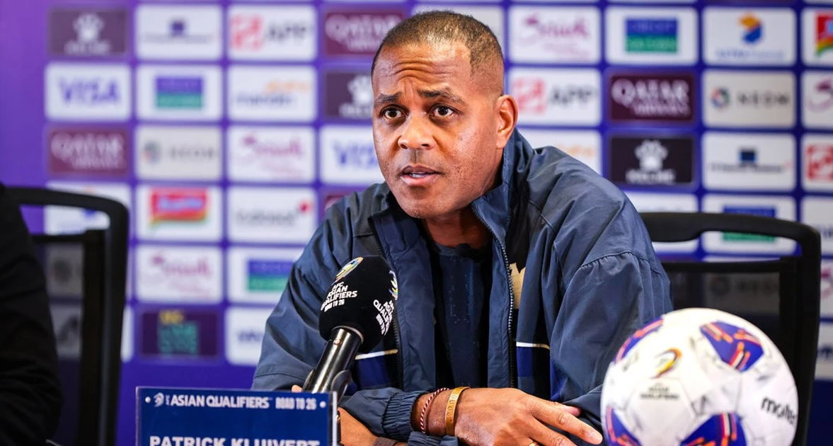 Đen đủi như Patrick Kluivert, thất bại cùng 2 đội tuyển ở vòng loại World Cup 2026