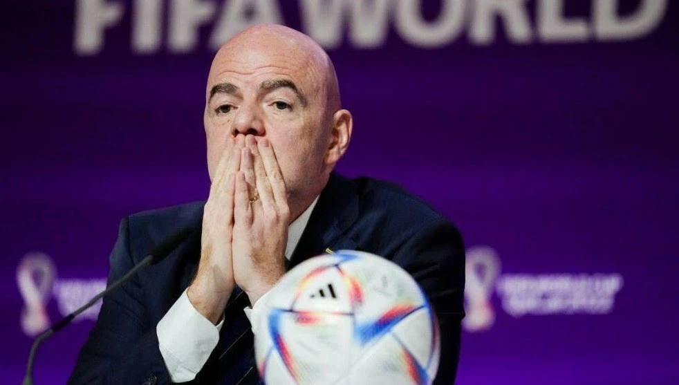 FIFA phản bác UEFA, cuộc chiến chóp bu của thế giới bóng đá tiếp diễn căng thẳng