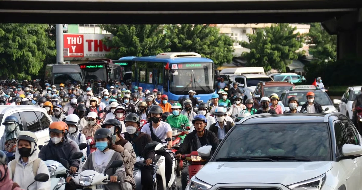 TPHCM miễn phí xe buýt: 'Cú hích' đủ lớn để người dân rời xe cá nhân?