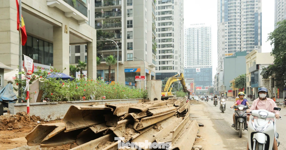 Đường Nguyễn Tuân thành ‘công trường bất tận’ giữa Thủ đô