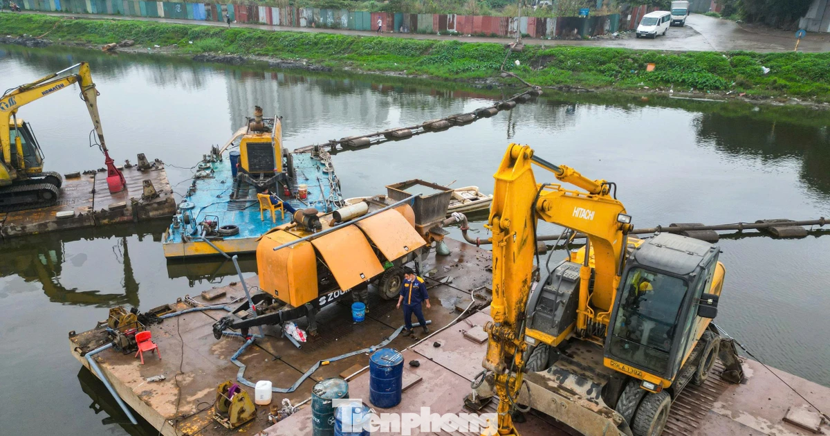 Xuyên đêm hút bùn hạ lưu sông Tô Lịch, Kim Ngưu theo lệnh khẩn cấp